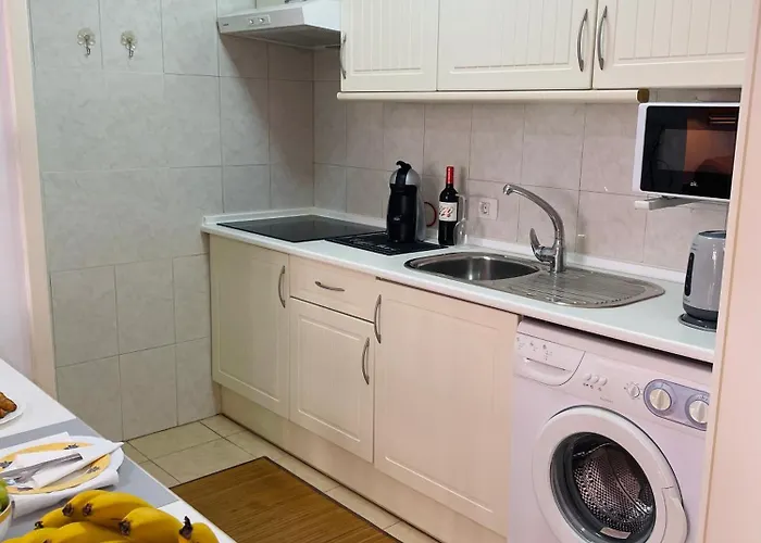 Govimar Terrace & Pool - Parking